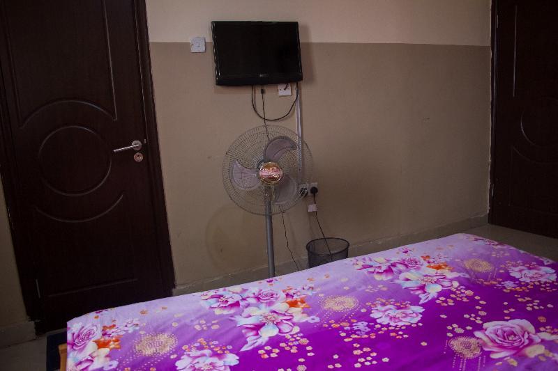 Wonder King Hotel Lagos Buitenkant foto