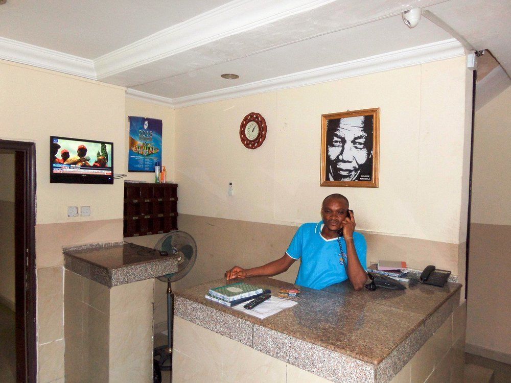 Wonder King Hotel Lagos Buitenkant foto