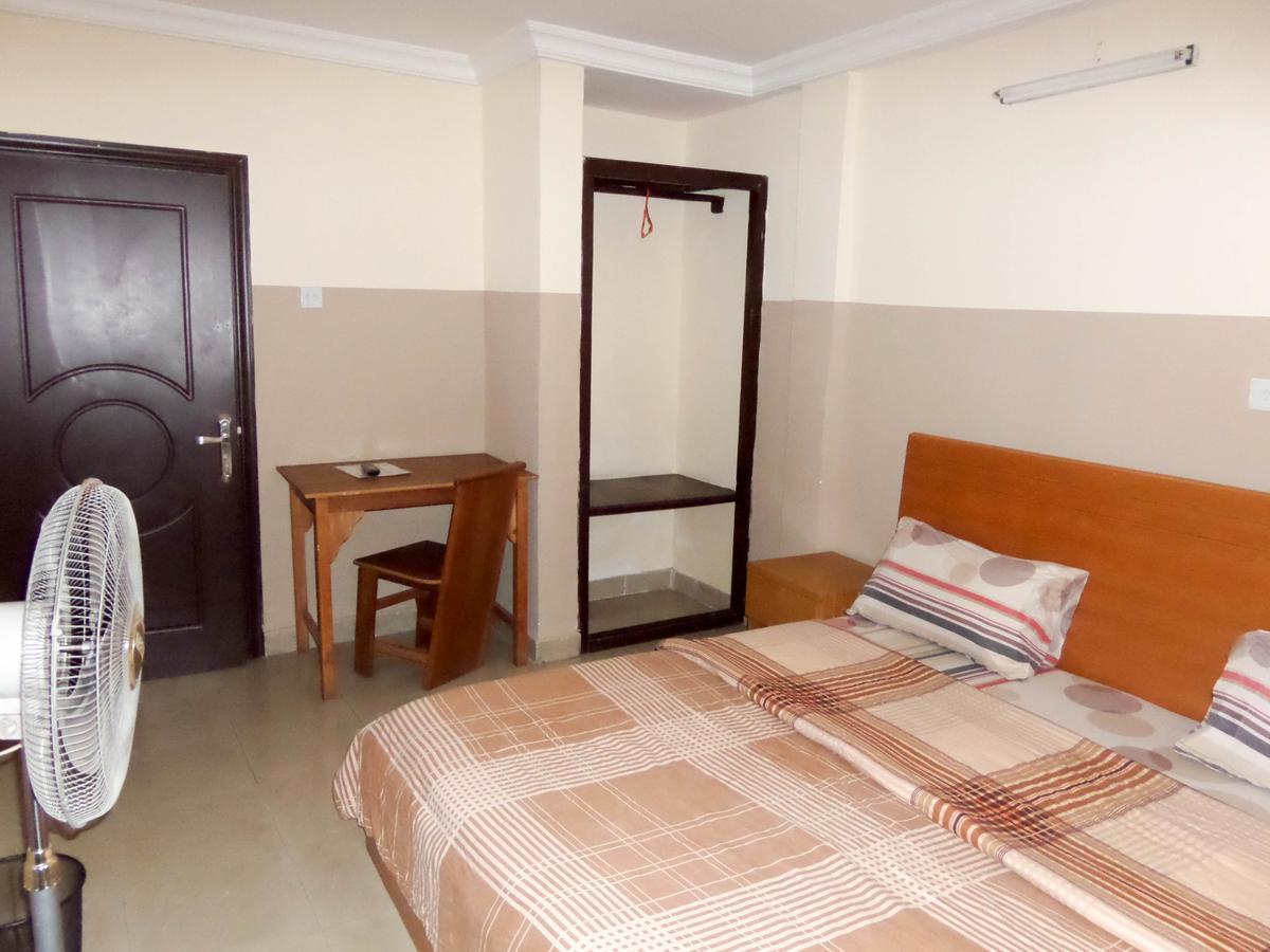 Wonder King Hotel Lagos Buitenkant foto