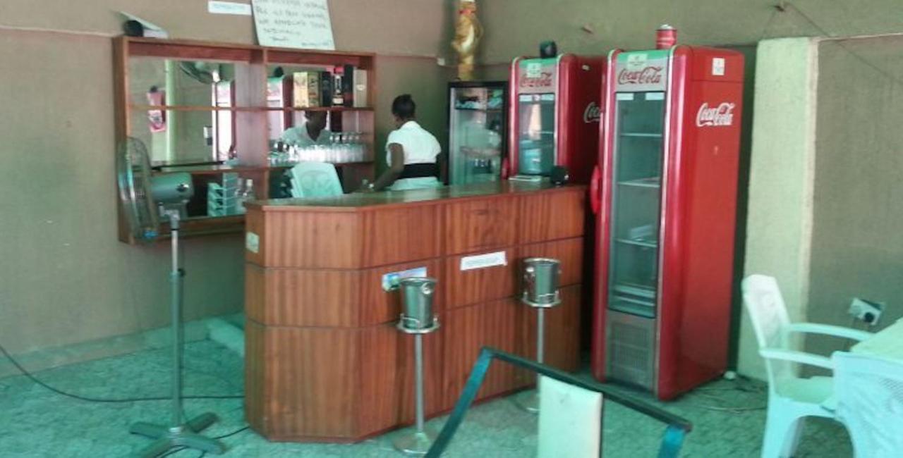 Wonder King Hotel Lagos Buitenkant foto